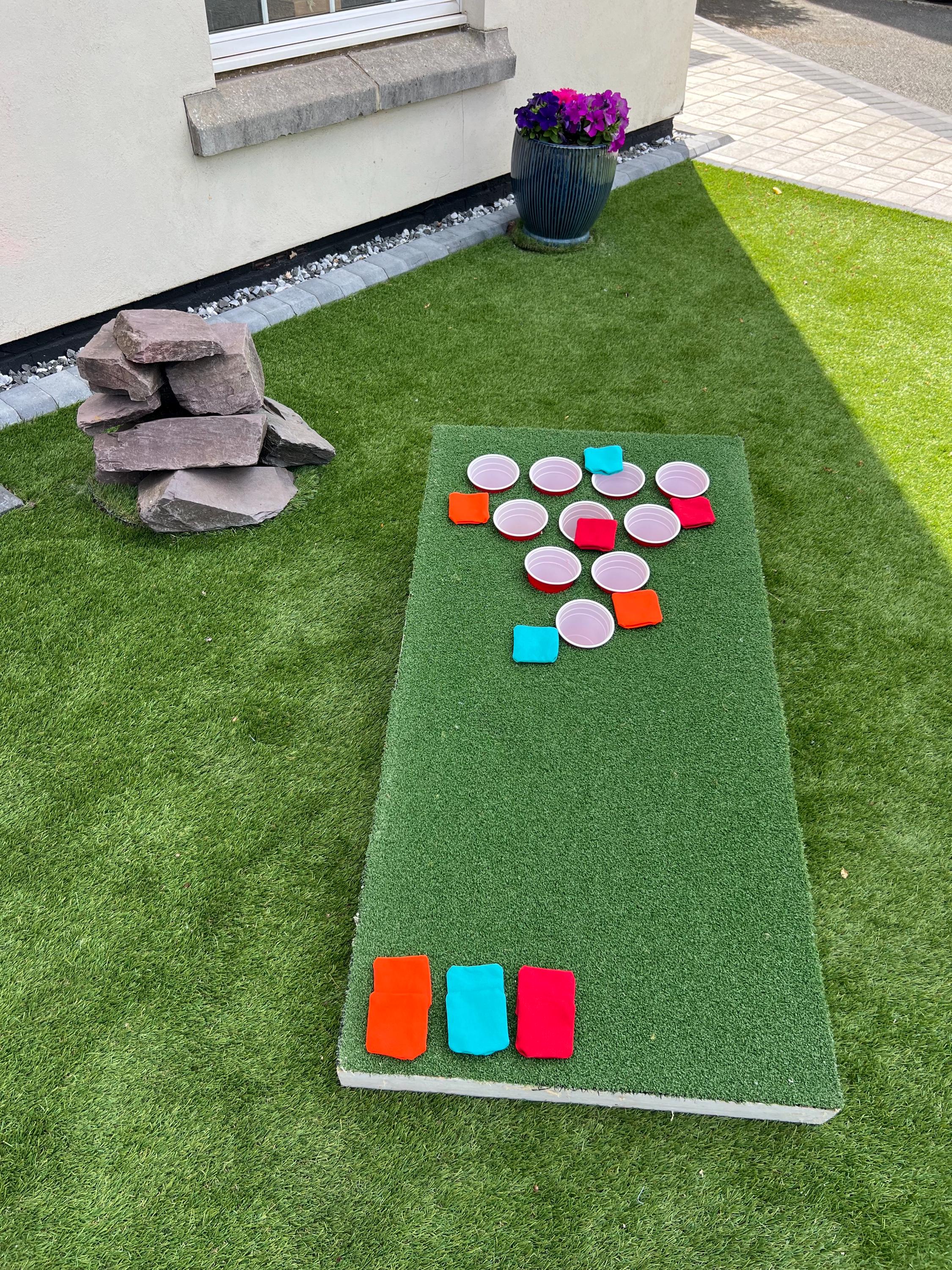 Cornhole  Golf/ pong/ bean bag toss