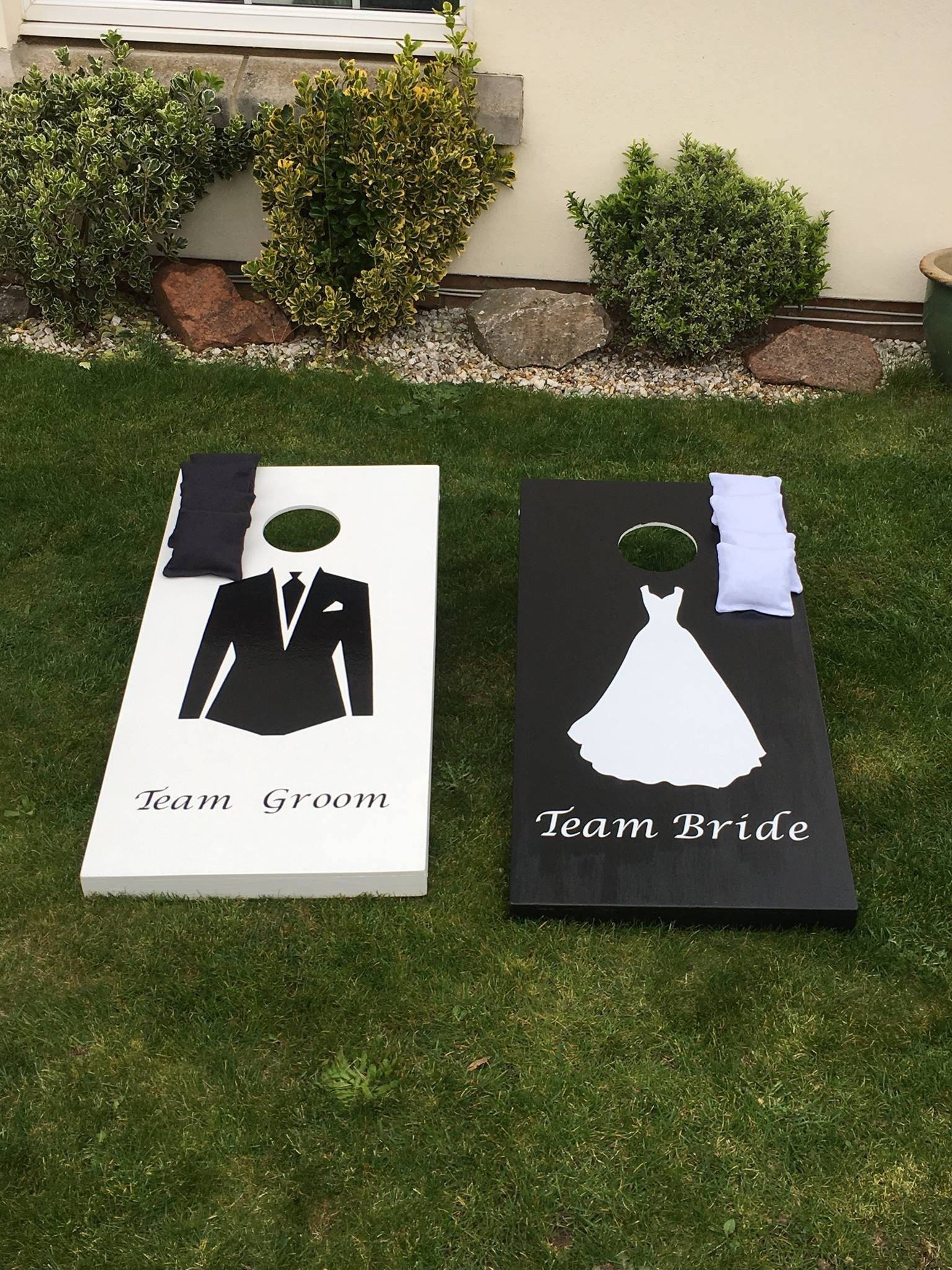 Wedding Cornhole Game – Custom Medium Boards & Bean Bags – Free UK Delivery