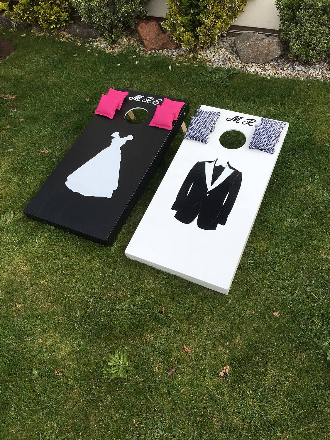Wedding Cornhole Game: Personalized Mr & Mrs Bean Bag Toss