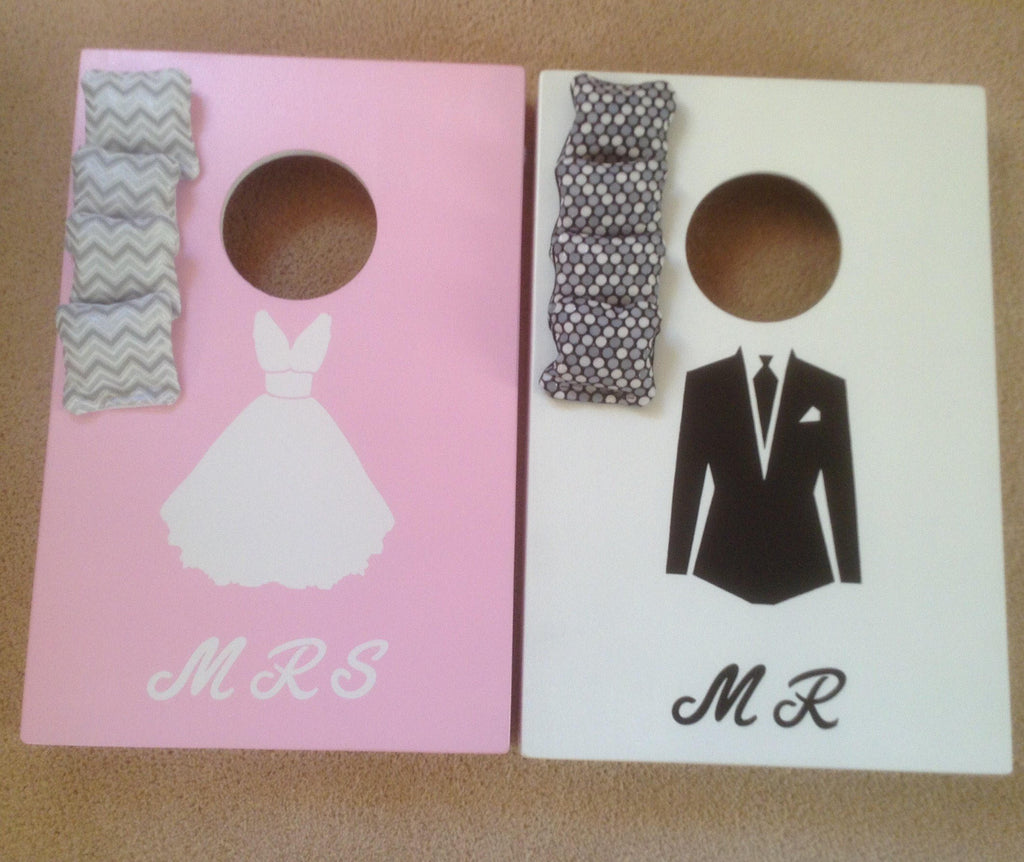 Custom Wedding Cornhole Set – Pink and White Lawn Game, Mr and Mrs
