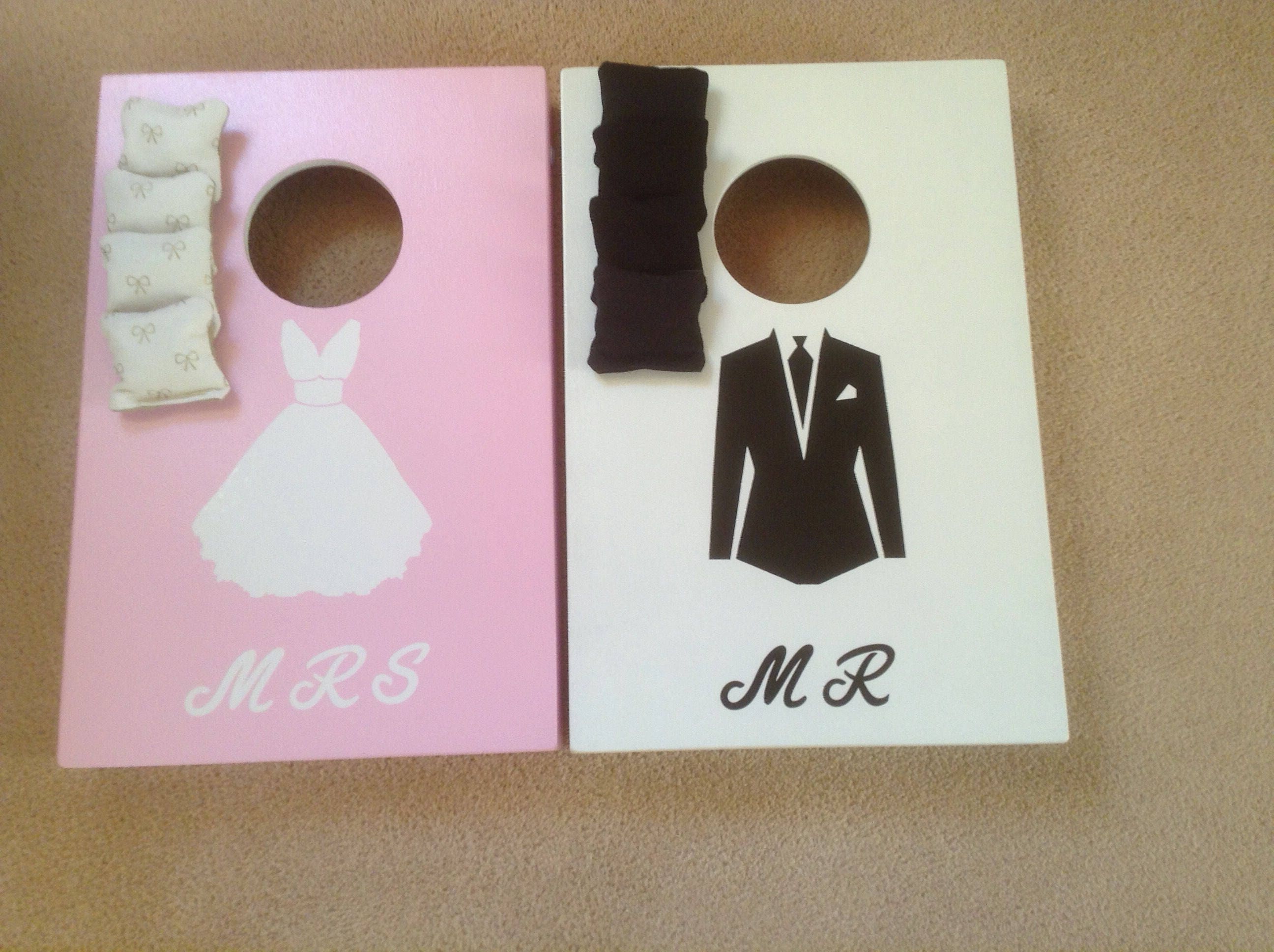 Custom Wedding Cornhole Set – Pink and White Lawn Game, Mr and Mrs